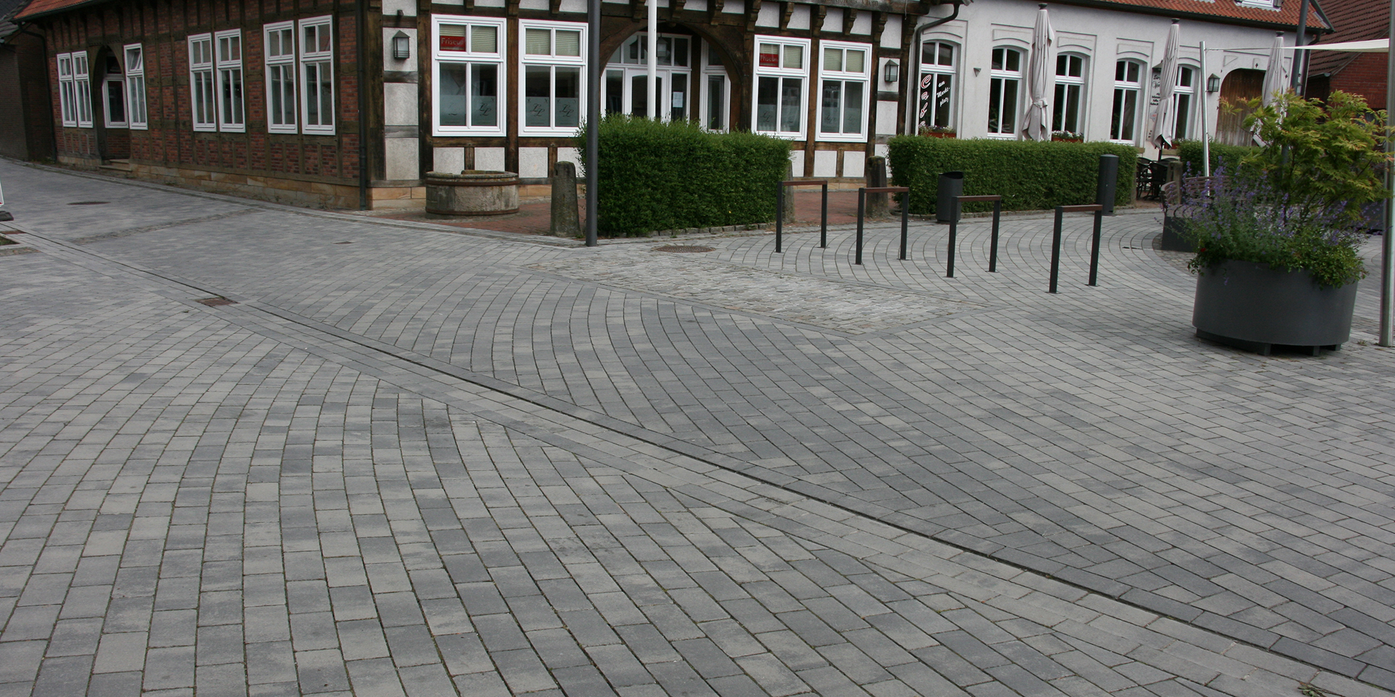 REF_Essen_Oldenburg_Lange_Str_Cheops_Softik_Sonderfarbe_Rekalit_Softik_mangan-grau (23)