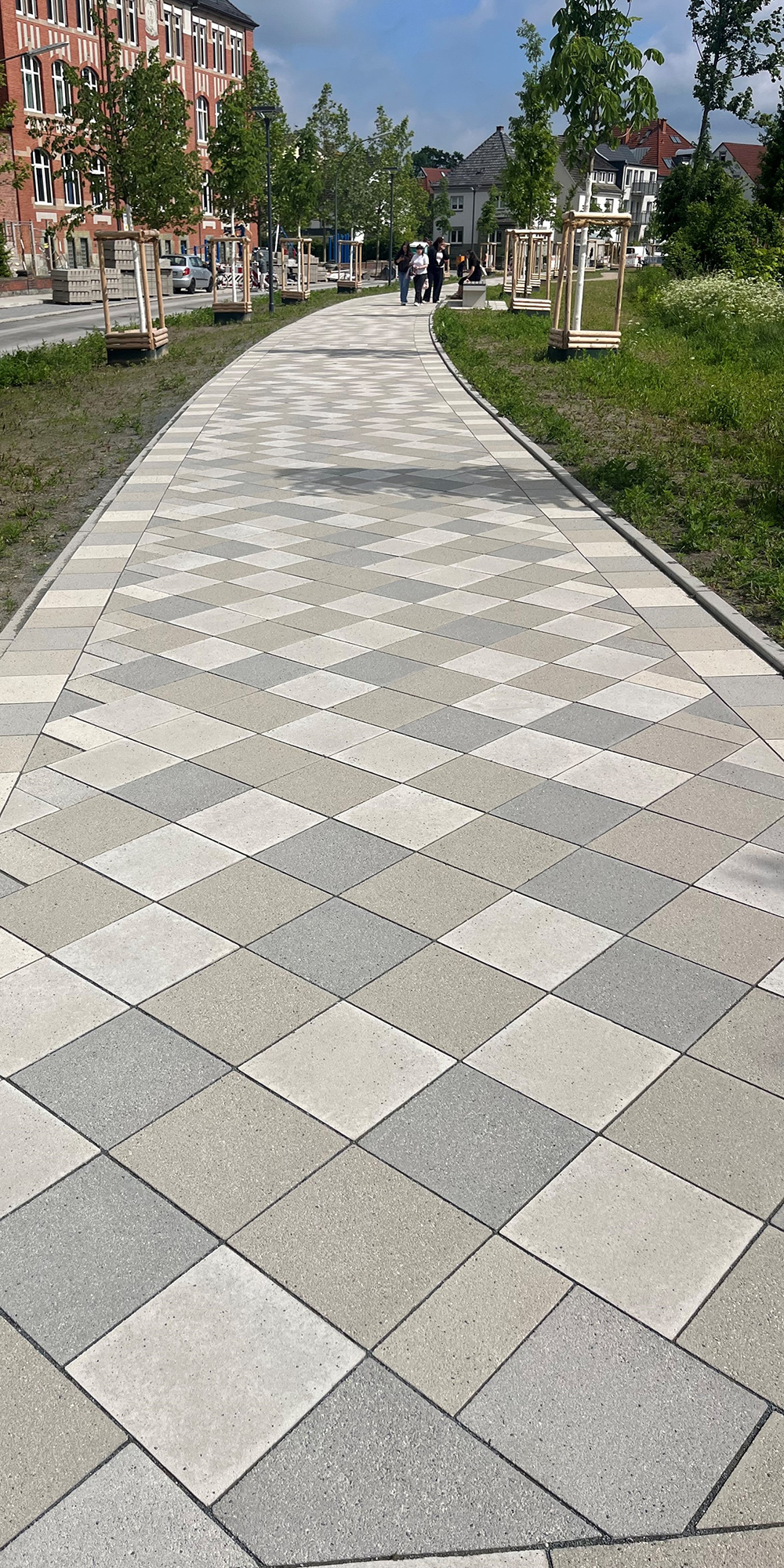 REF_Lippstadt_Friedrichstr_Wiederaufbau_Allee_Cheops_Jet_Linear_30-30_Sonderfarbe_grau (10)