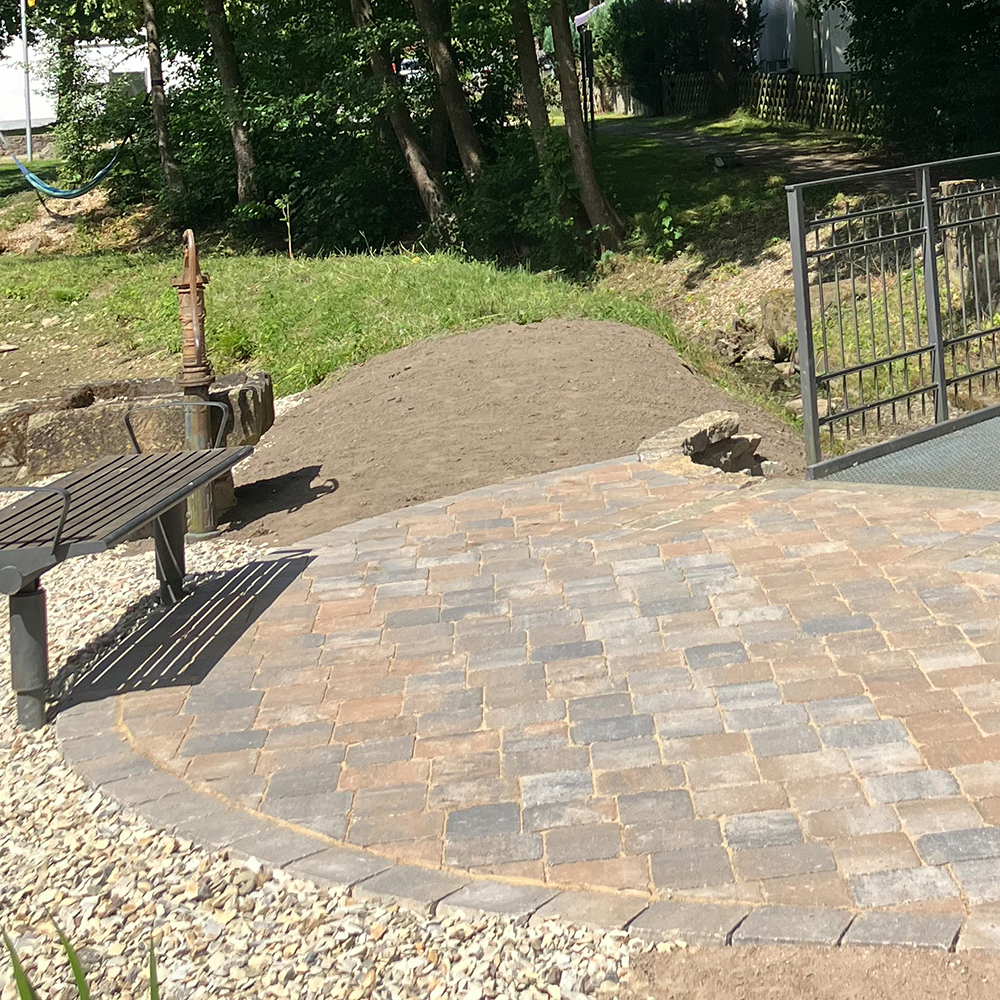 Titel_1000x1000_FRE_Detmold_Dorfteich_Brokhausen_Cavala_Antik_mare_05